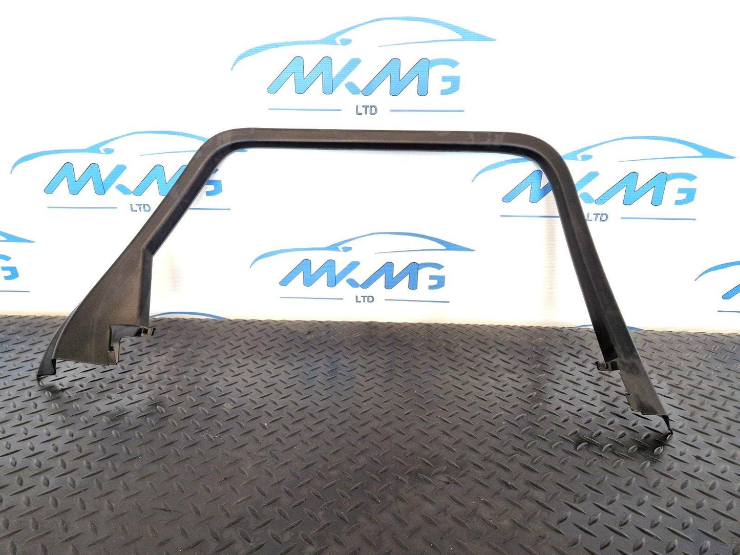 16-19 AUDI A4 B9 SPORT REAR LEFT NSR DOOR WINDOW FRAME TRIM 8W9867671