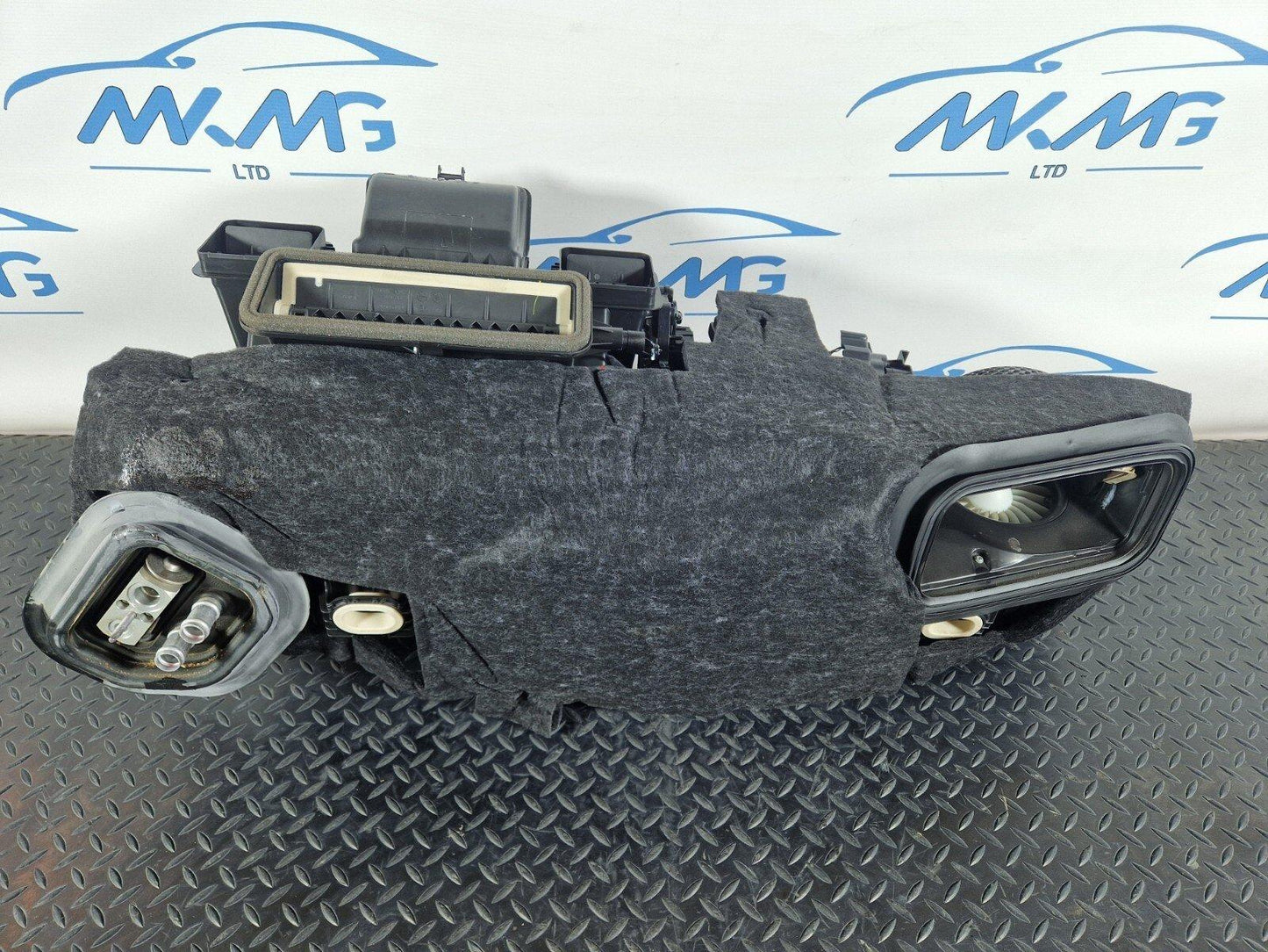 14-21 MERCEDES C-CLASS W205 INTERIOR HEATER MATRIX CORE & A/C CONTROL MODULE