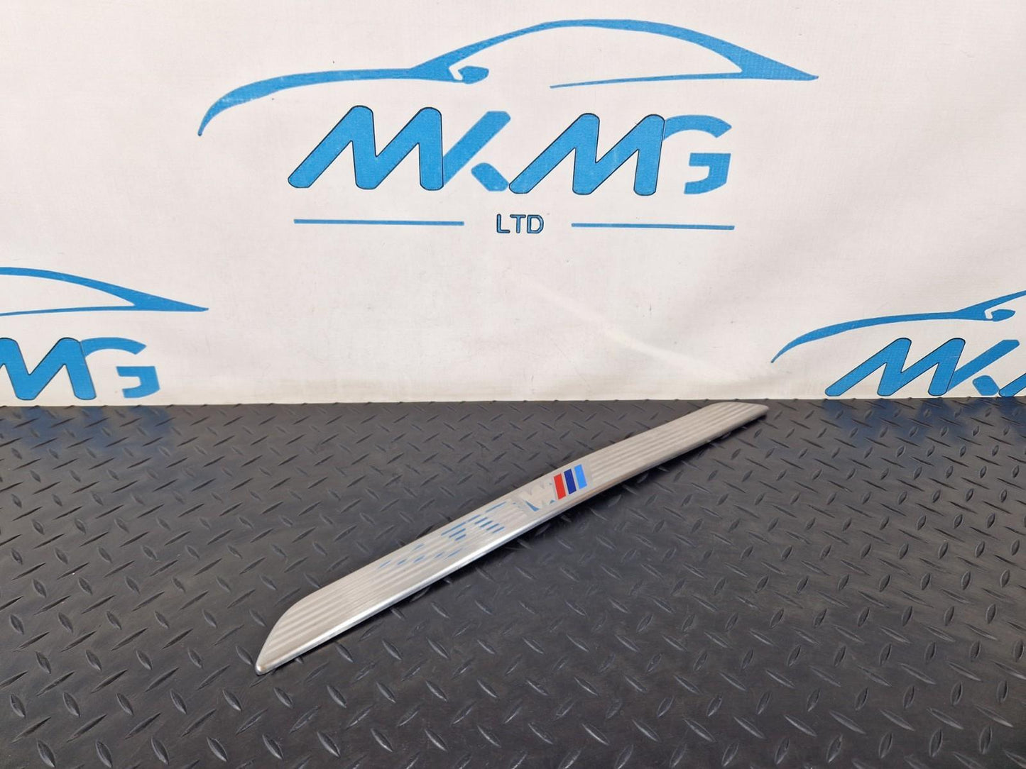 10-13 BMW X5 E70 LCI FRONT ENTRANCE DOOR SILL COVER KICK PLATE TRIM 7205263