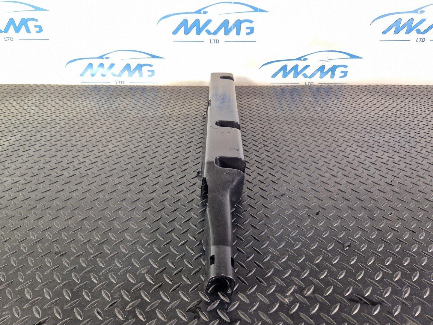 18ON MERCEDES BENZ SPRINTER W907 W910 SLIDING DOOR WIRING LOOM COVER A9068210789