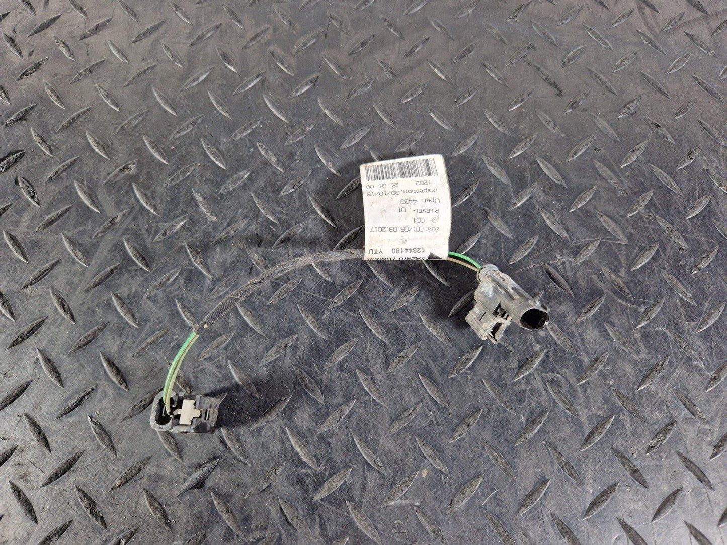19-ON MERCEDES BENZ B CLASS W247 BUMPER ADAPTER CABLE WIRING HARNESS A2475404612