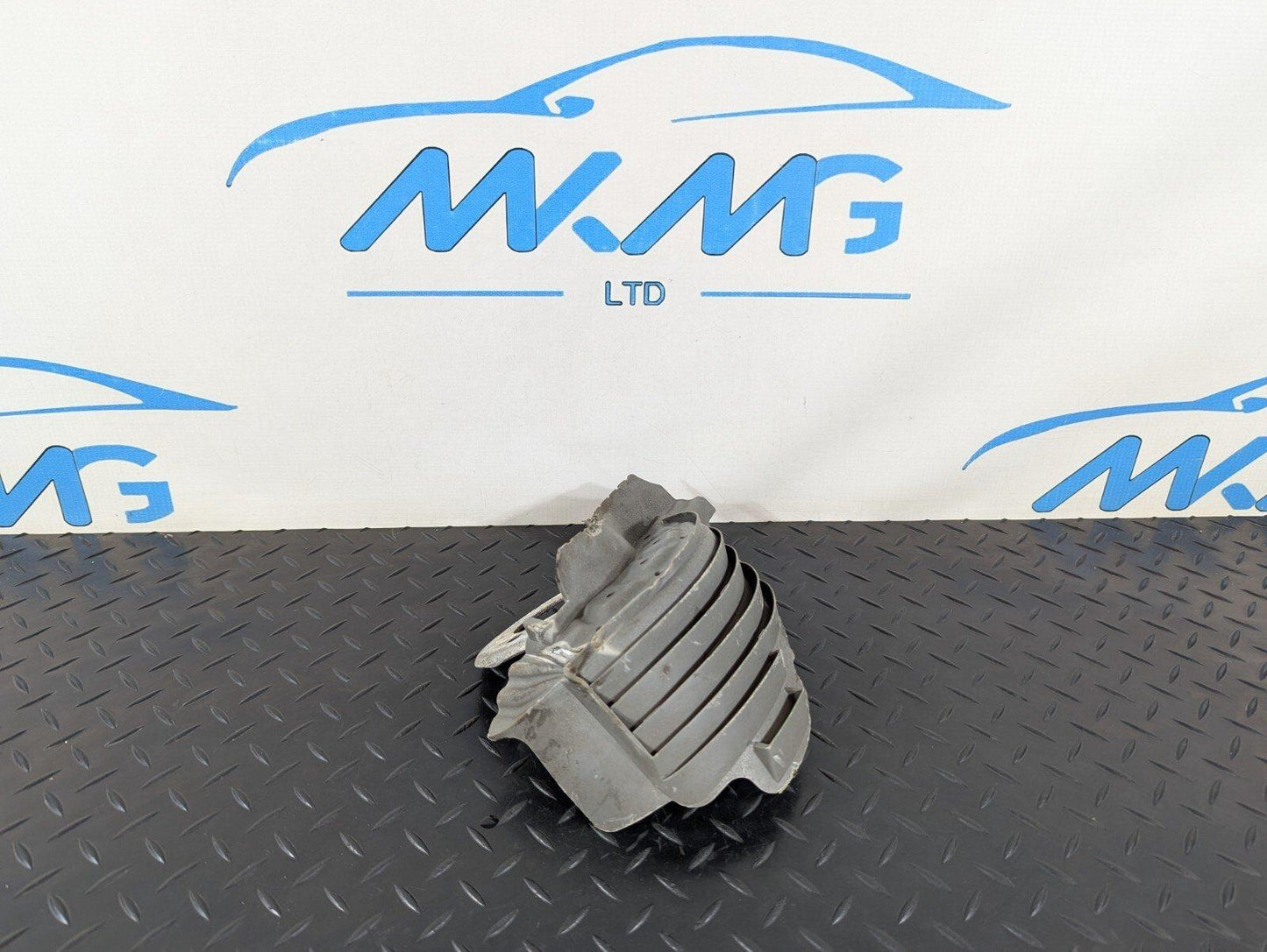 12-17 AUDI Q5 S-LINE GENUINE REAR RIGHT SPRING RUBBER COVER GUARD 8R0511540C