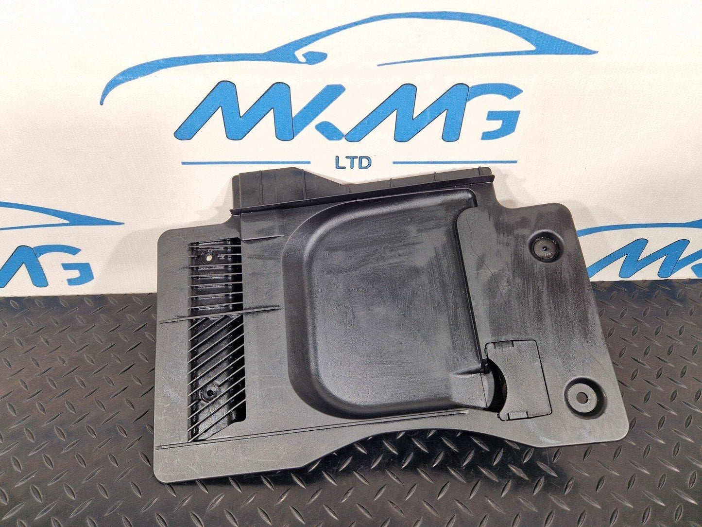 11-18 BMW 6 SERIES F06 AIR DUCT REAR CABIN BOTTOM RIGHT 9242213