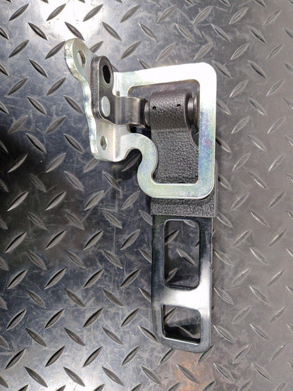 14-20 MERCEDES BENZ GLA X156 REAR SEAT LOCK STRIKER BRACKET A1569208200