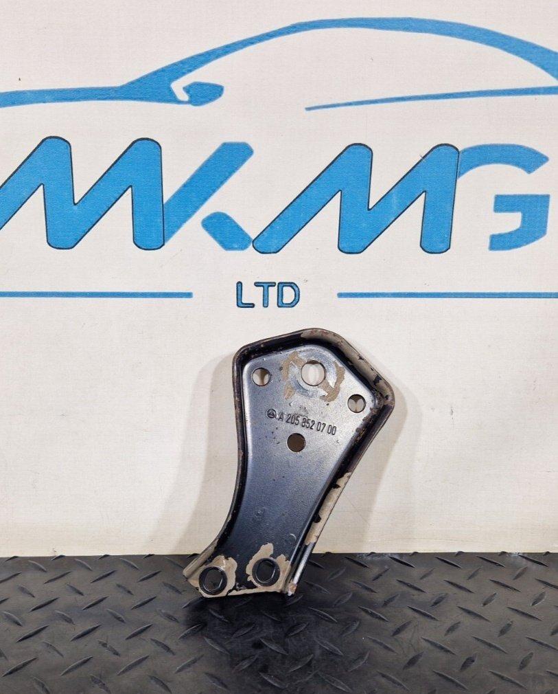 14-21 MERCEDES BENZ W205 REAR AXLE SUBFRAME LEFT STOP PLATE A2053520700