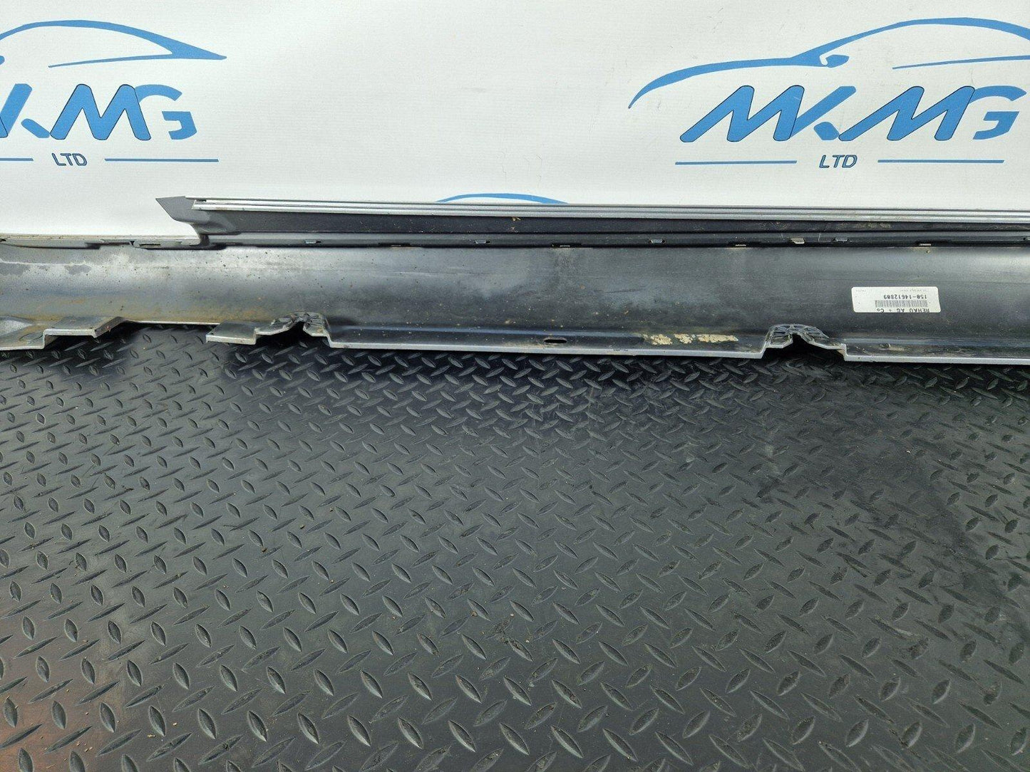 14-21 MERCEDES BENZ W205 RIGHT O/S SKIRT IN SILVER 792 A2056907002 A2056907202