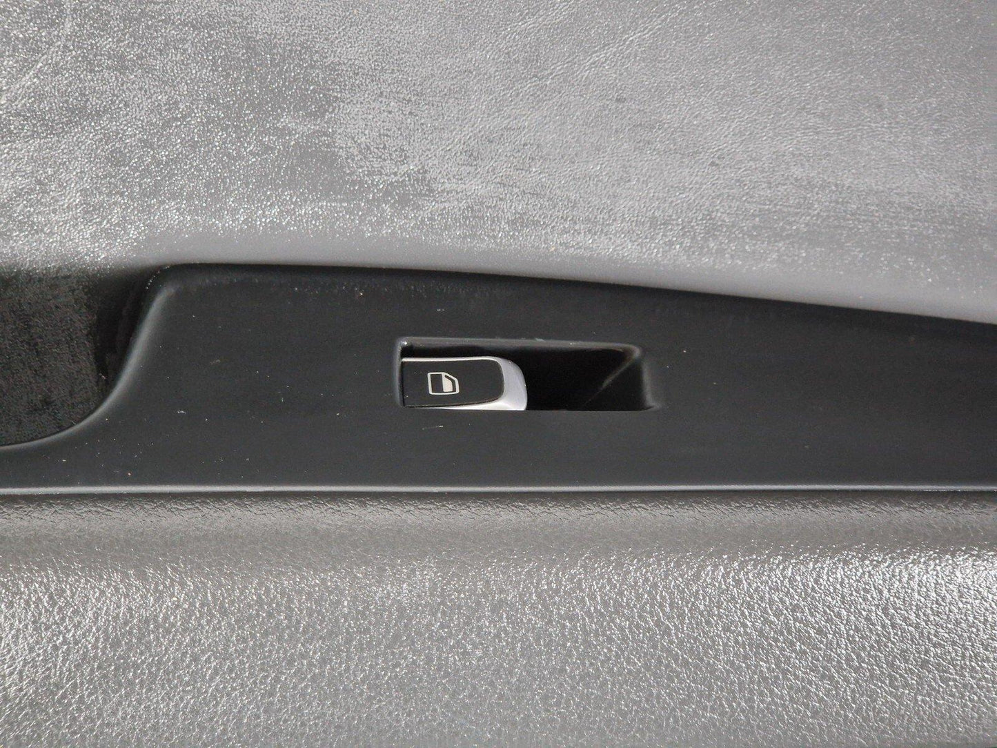 10-18 AUDI A7 4G S-LINE GENUINE PASSENGER SIDE FRONT DOOR CARD 4G8867105A