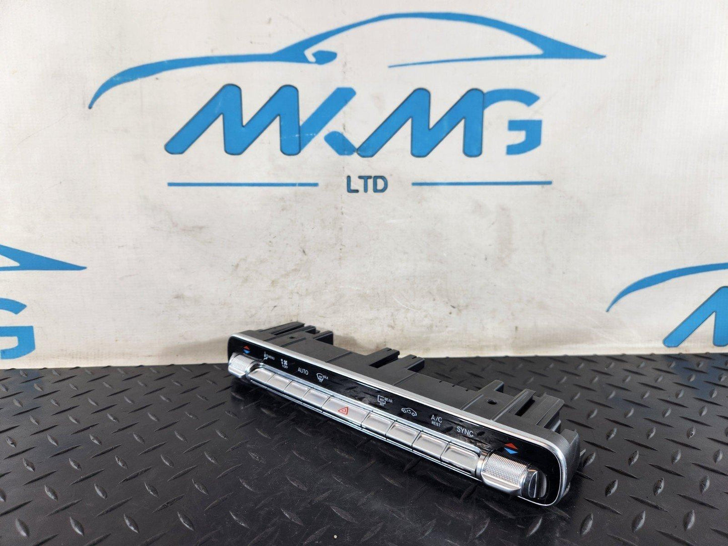 19-ON MERCEDES B CLASS W247 HEATER SWITCH CLIMATE CONTROL UNIT PANEL A2479056703