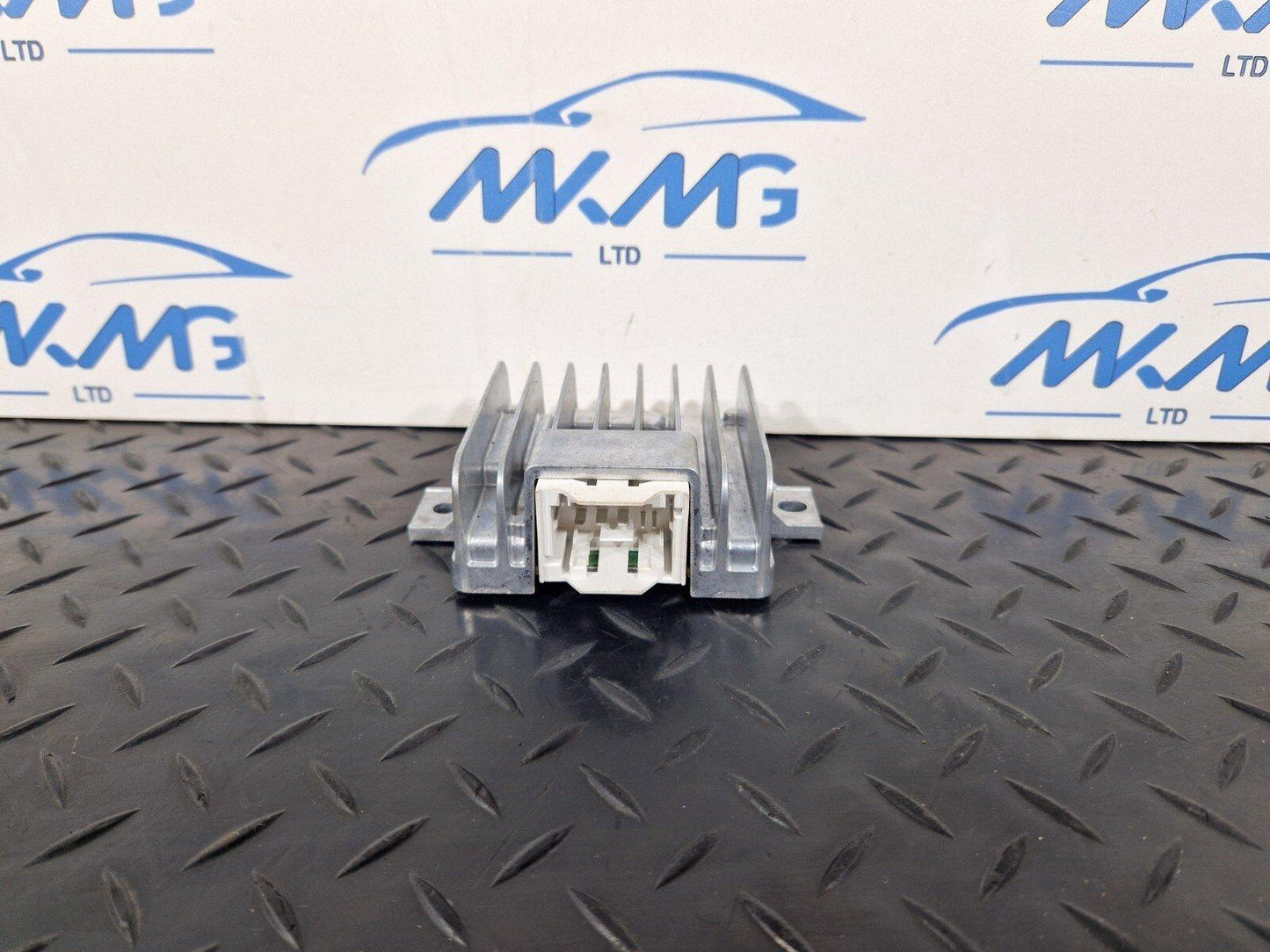 19-ON MERCEDES BENZ CLA C118 HARMAN SOUND AMPLIFIER OEM A2139005932