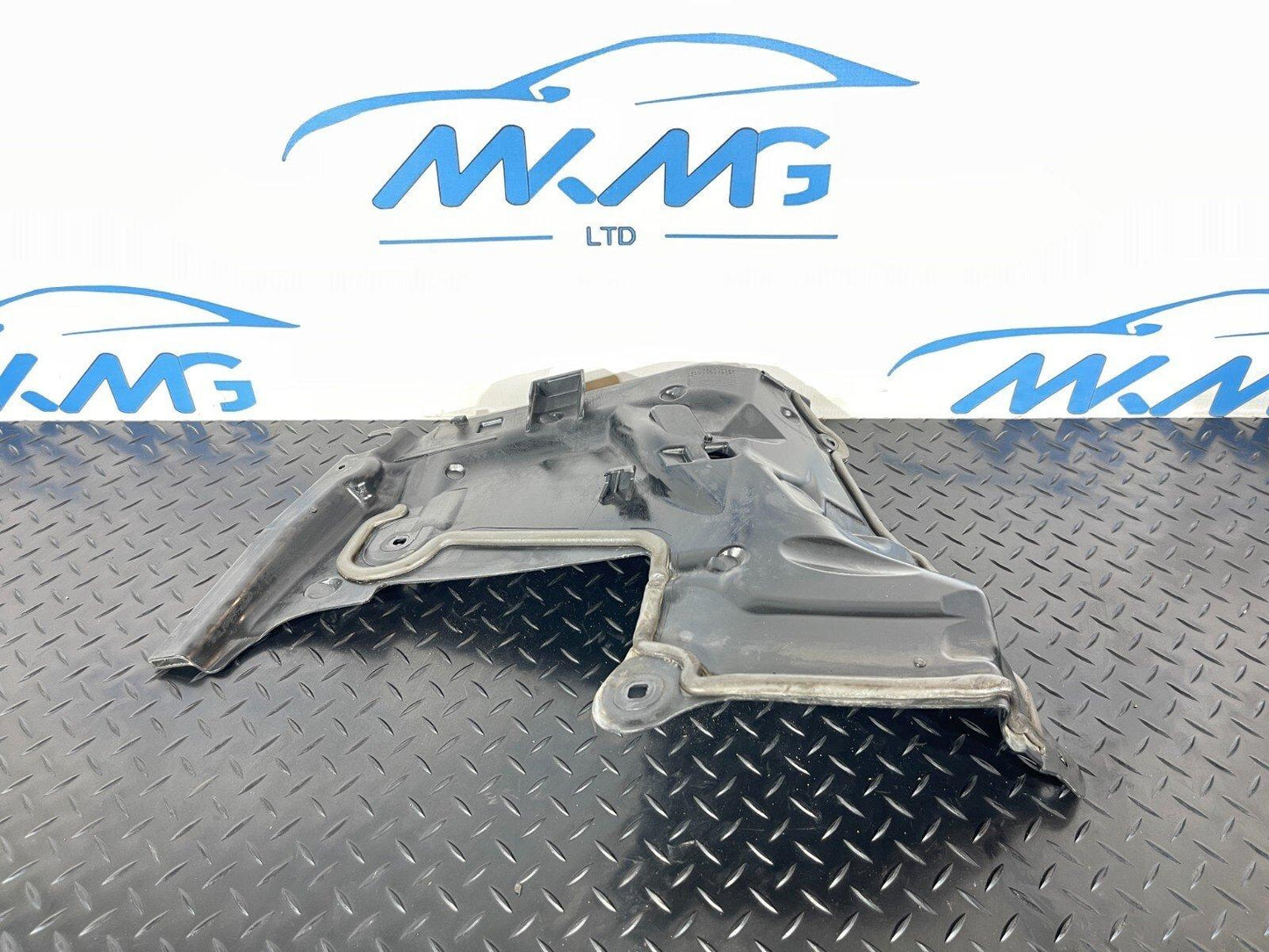 14-21 MERCEDES BENZ C350e W205 ENGINE PROTECTION SHIELD PANEL TRIM A2056205801