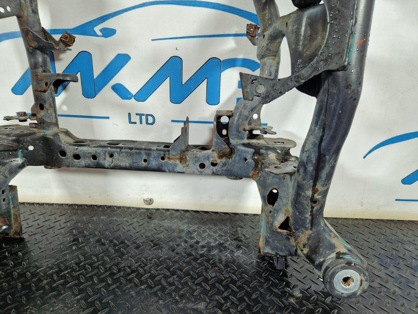 11-19 MERCEDES BENZ ML W166 GENUINE FRONT SUBFRAME A1663302000