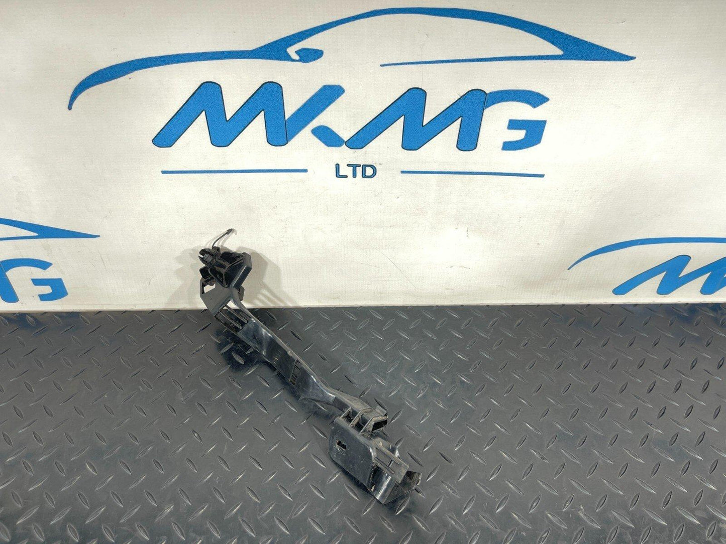 14-21 MERCEDES BENZ C300h W205 CABLES HOLDER BRACKET N/S A2055462180
