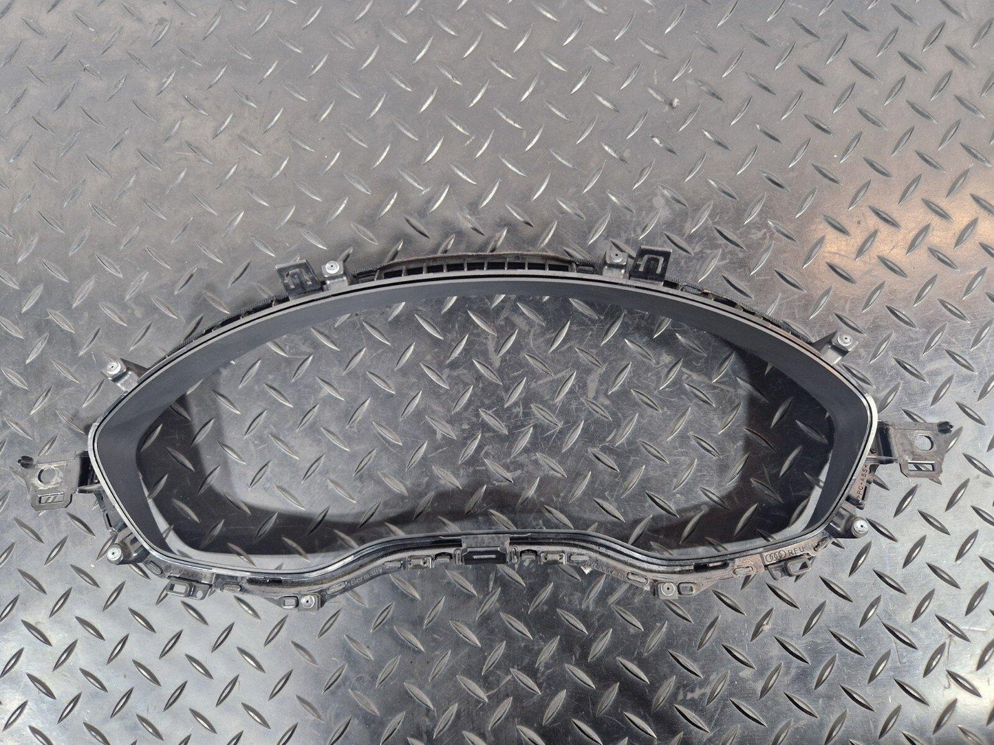 16-19 AUDI A4 B9 GENUINE SPEEDOMETER SURROUND TRIM COVER 8W0857115