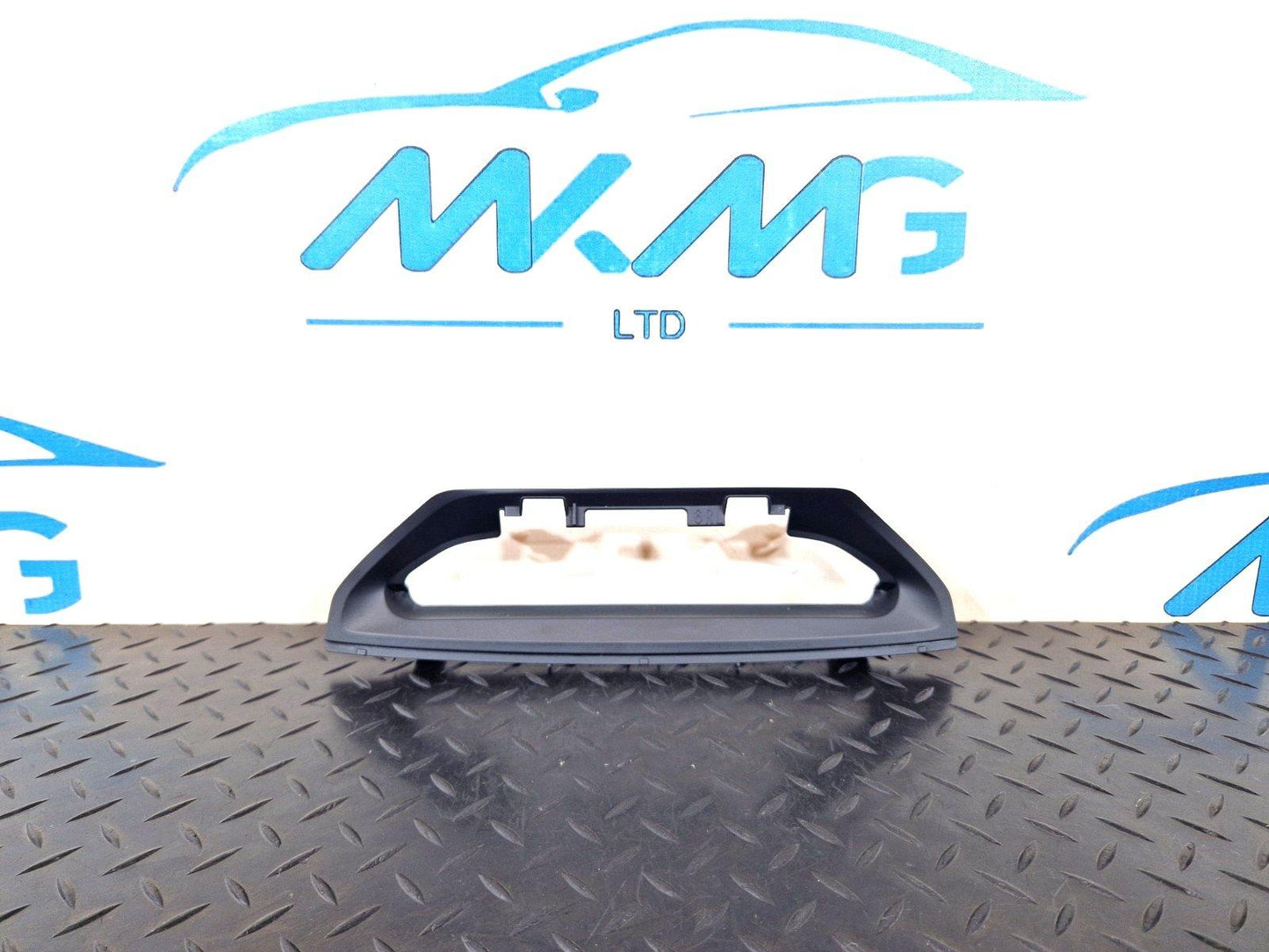 16-22 BMW X1 F48 GENUINE OEM DASHBOARD SCREEN SURROUND TRIM 9353266