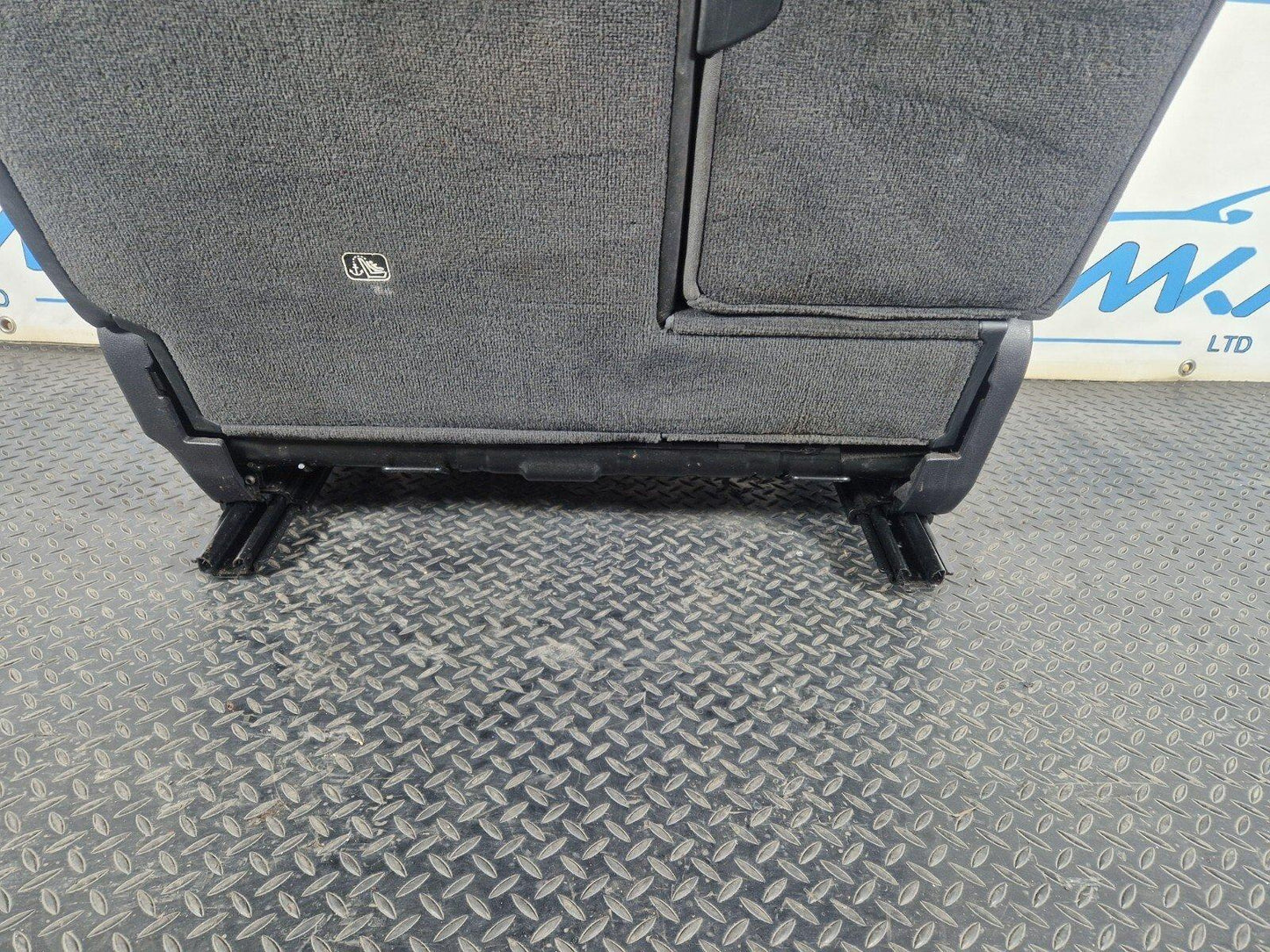 10-15 AUDI Q7 4L GENUINE REAR LEFT SEATS 2ND ROW 4L0890037