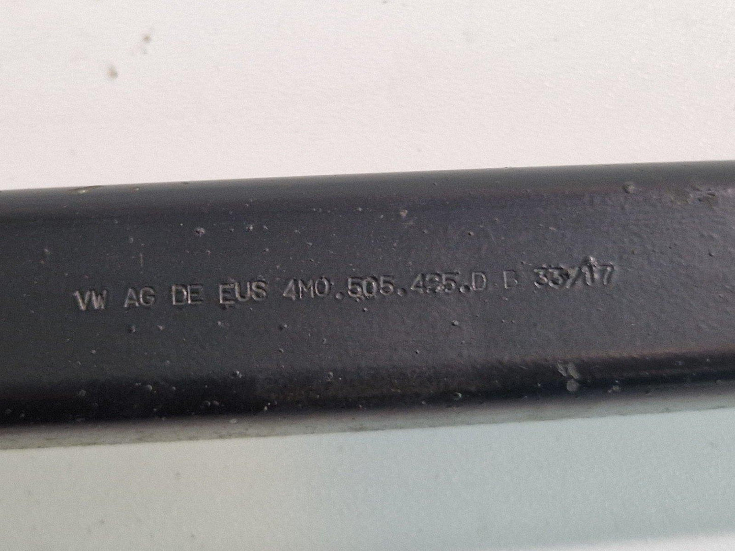 AUDI A4 B9 GENUINE REAR OS RIGHT LOWER CONTROL ARM 4M0505292D