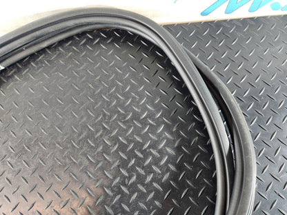 16-20 AUDI Q7 4M GENUINE REAR LEFT & RIGHT DOOR SEAL RUBBER STRIP 4M0833721C