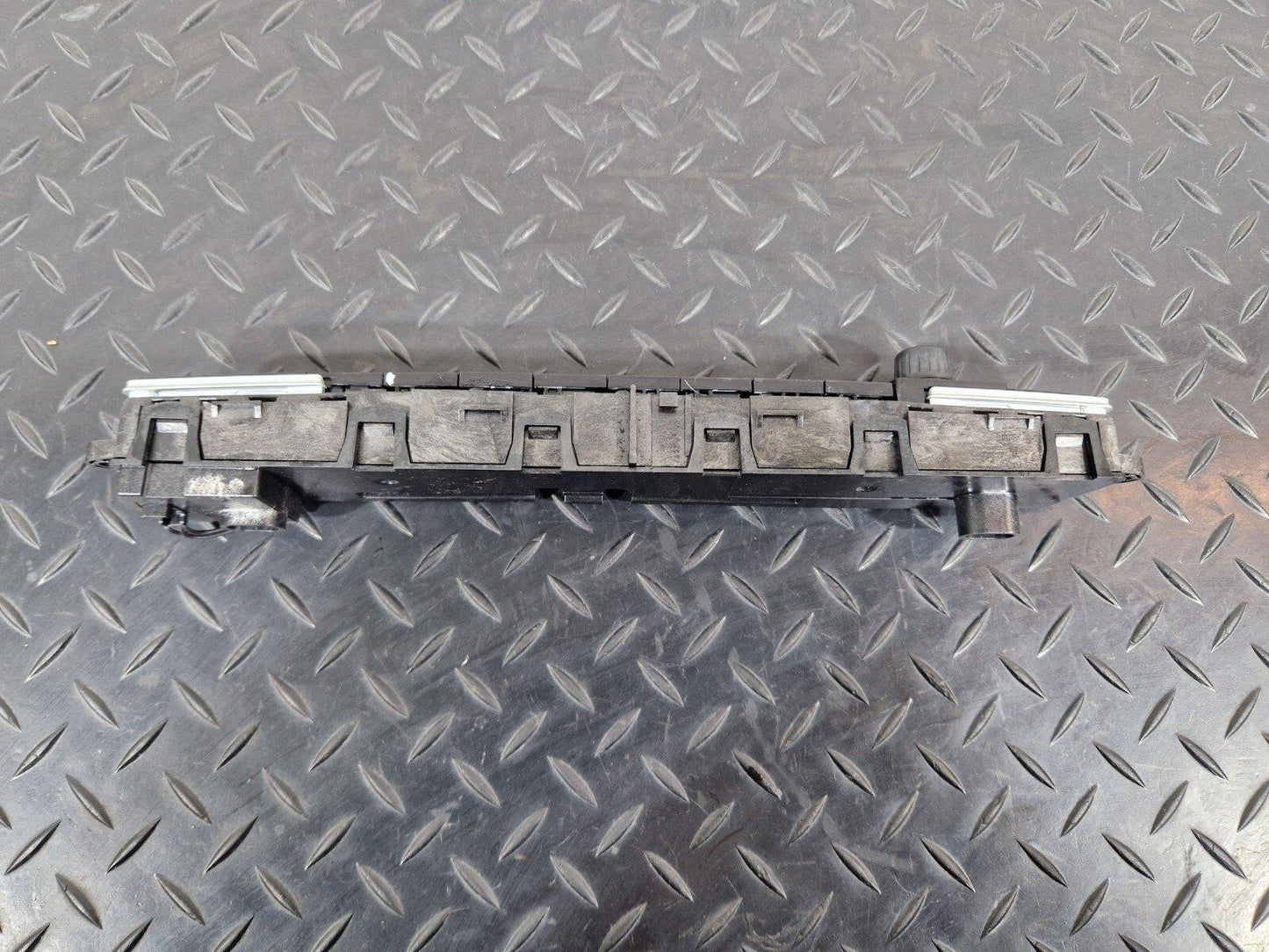 12-18 BMW 3 SERIES F30 F31 CD RADIO PLAYER CONTROL SWITCH UNIT PANEL 6814187