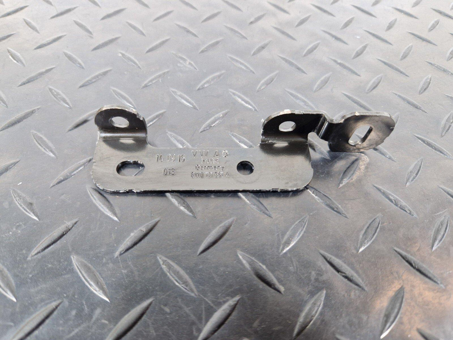 16-24 AUDI A5 F5 COUPE OEM REDUCTION AGENT BRACKET 8W0131561A