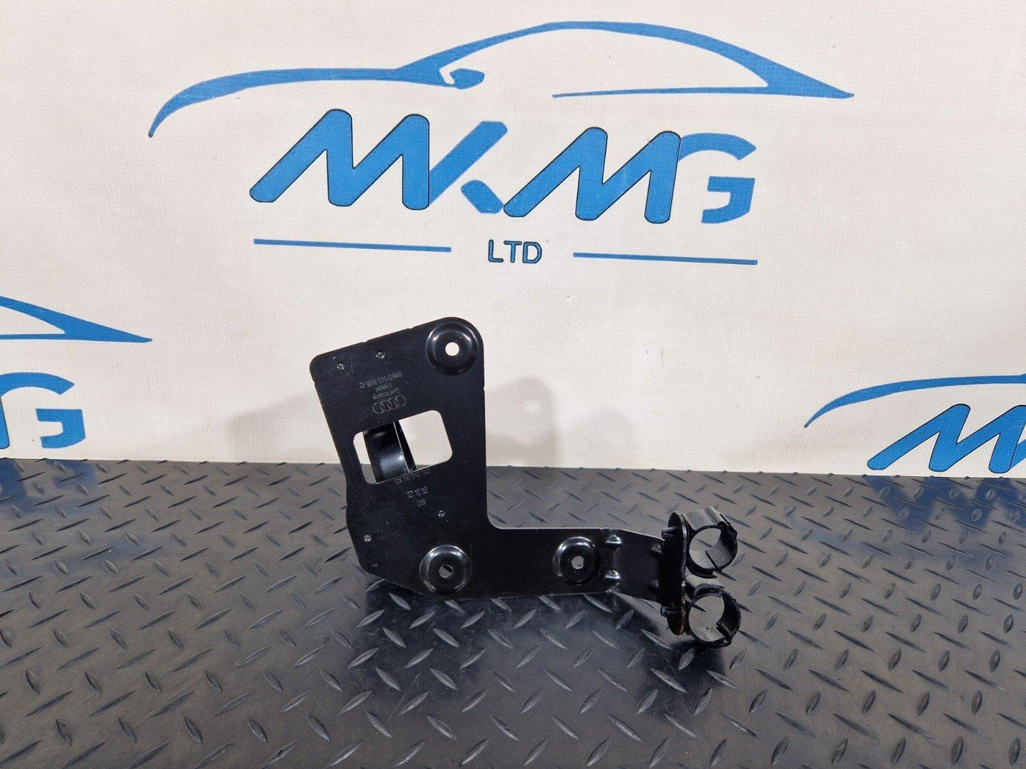 16-23 AUDI A5 F5 SPORTBACK S-LINE COOLANT PUMP BRACKET 8W0145896C 8W0145879B