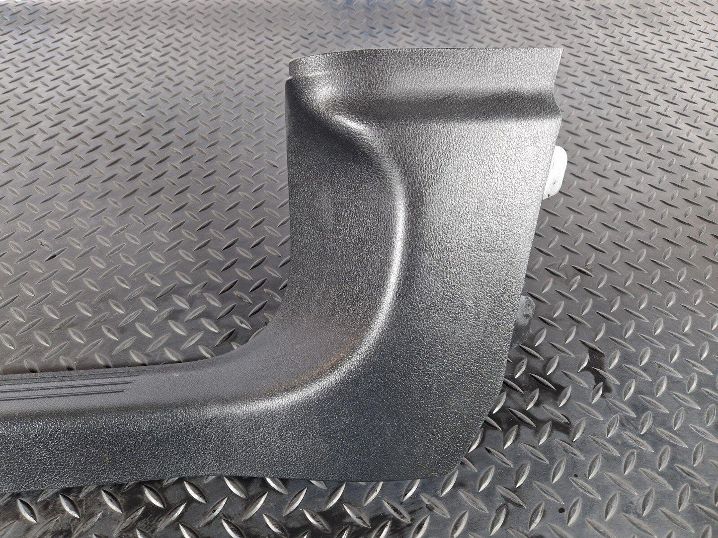 19-ON MERCEDES BENZ B CLASS W247 REAR RIGHT SIDE SILL COVER PANEL A1776802300
