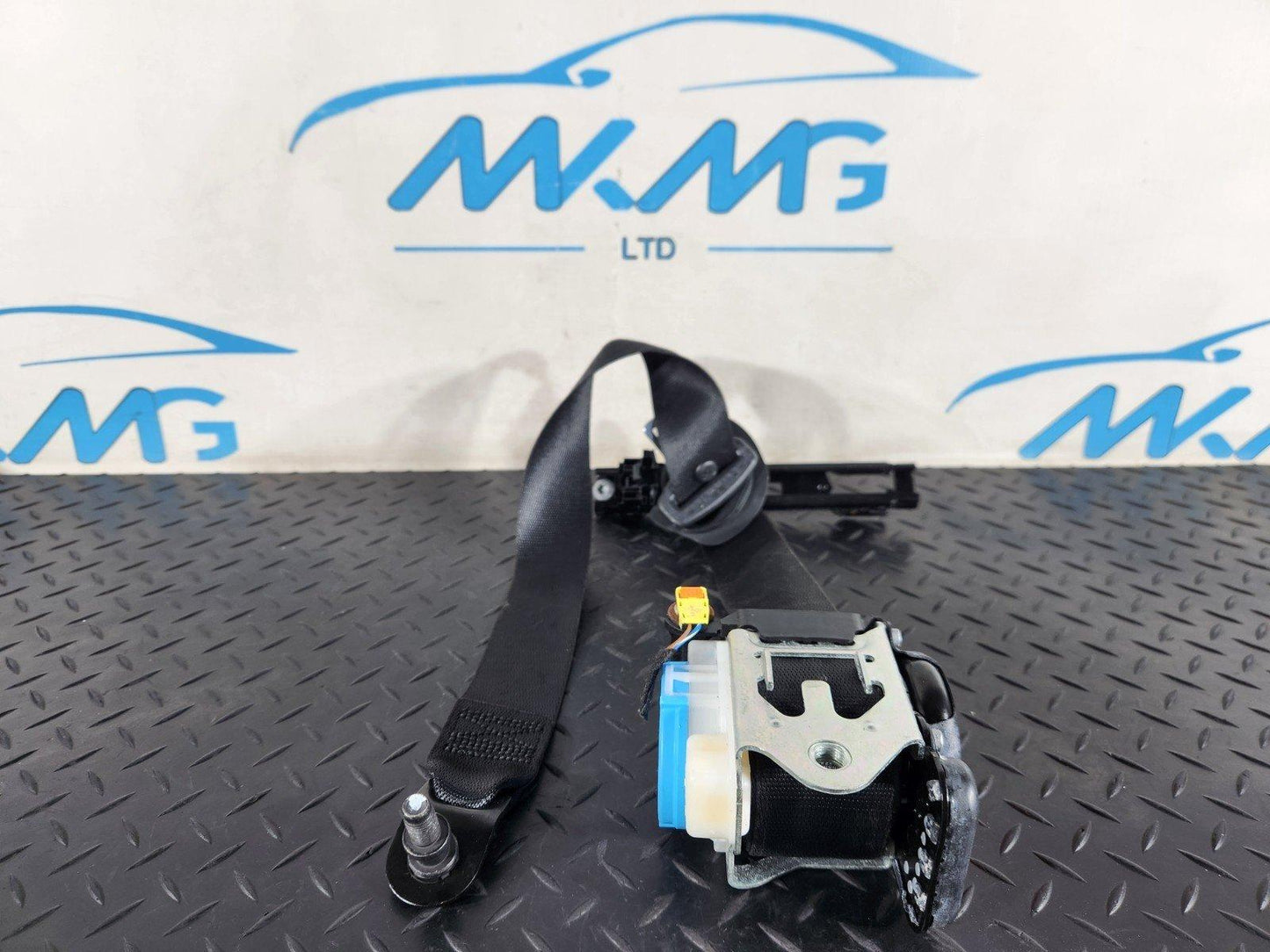12-18 MERCEDES A-CLASS W176 5 DOOR PASSENGER SIDE FRONT SEAT BELT A1768602185