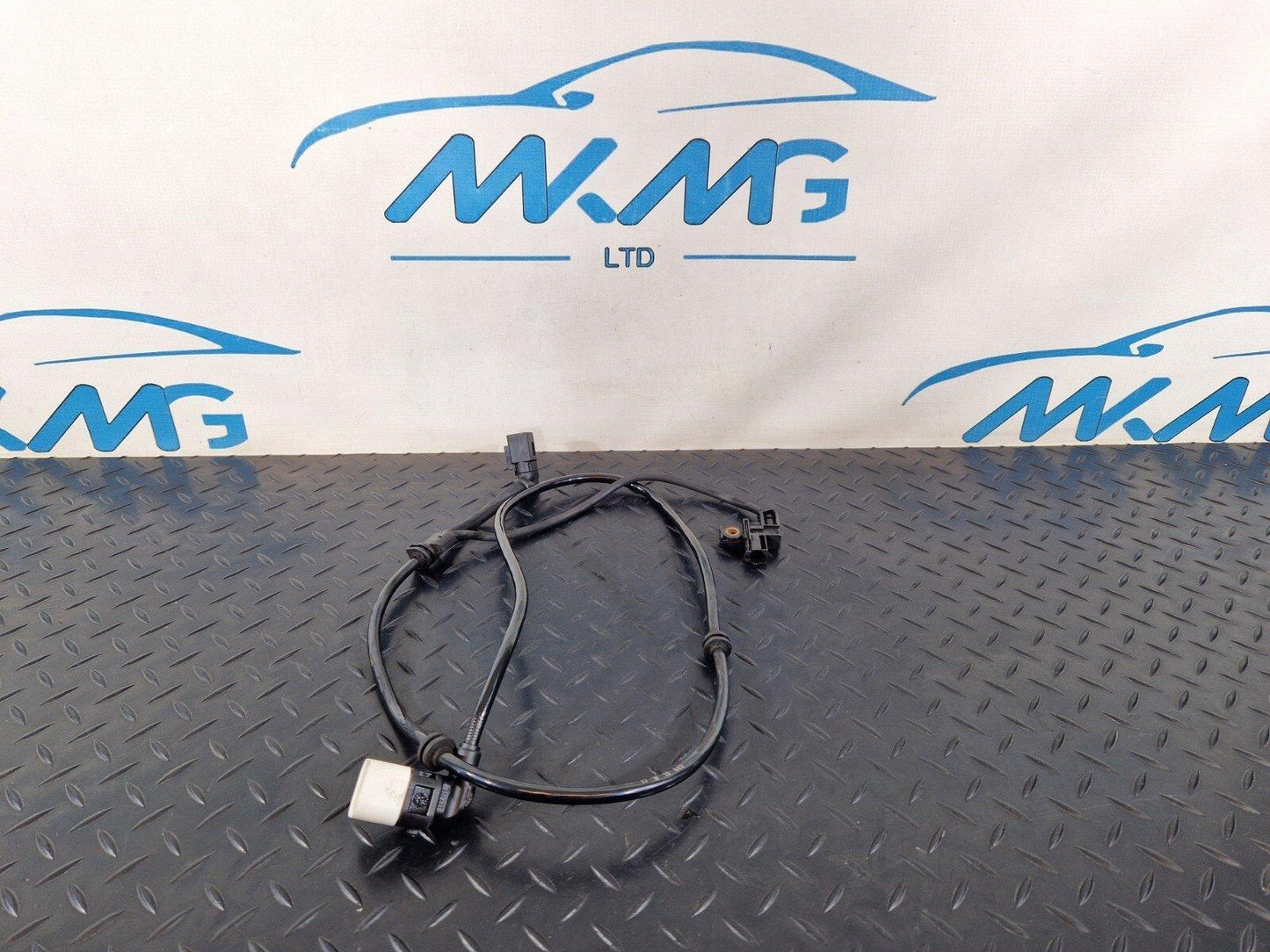 14-21 MERCEDES BENZ C300h W205 REAR RIGHT O/S PARKING BRAKE & BRAKE WEAR SENSOR