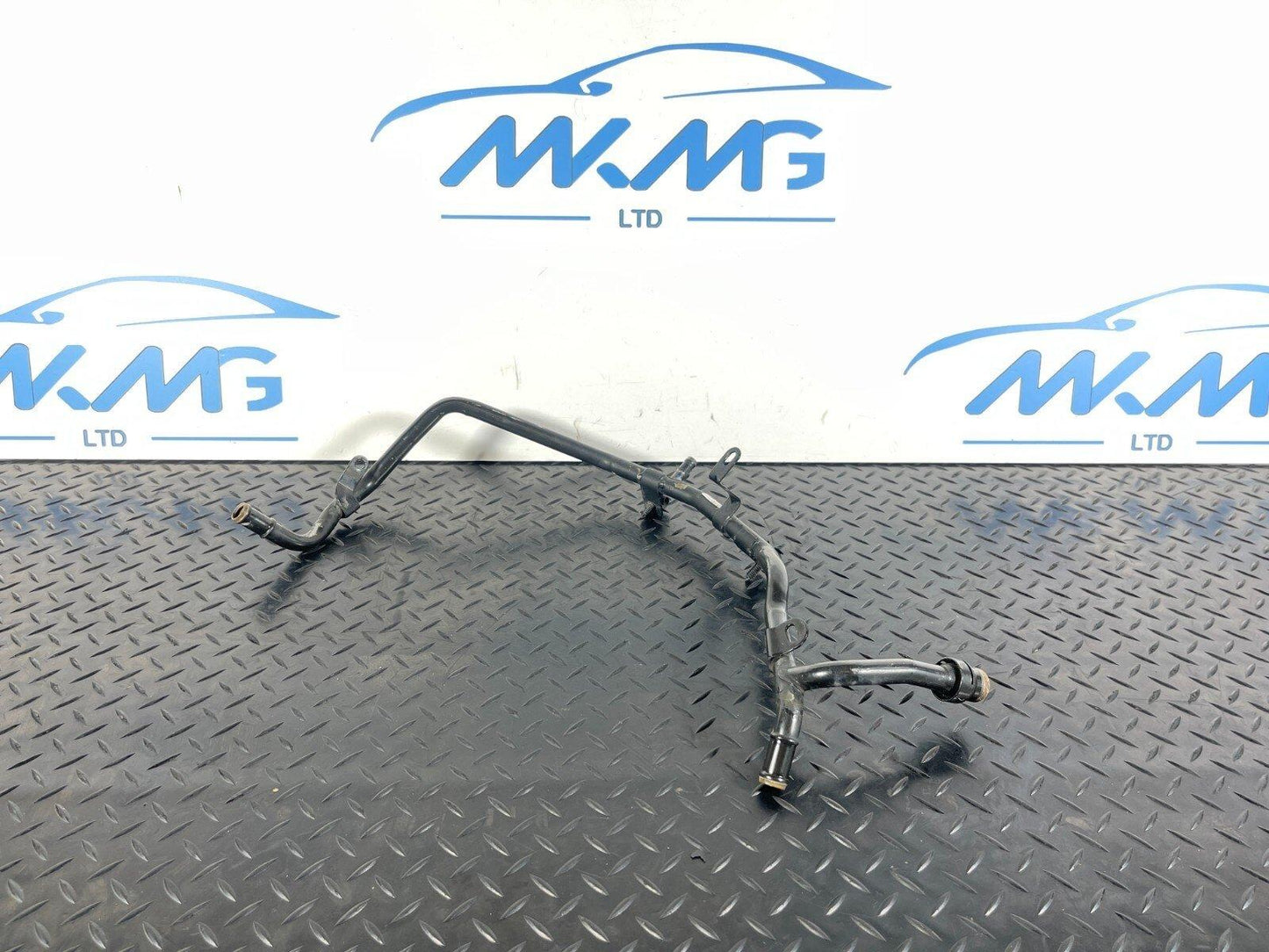 16-19 AUDI A4 B9 2.0TDI DET GENUINE DIESEL ENGINE WATER COOLANT PIPE 04L122157AB