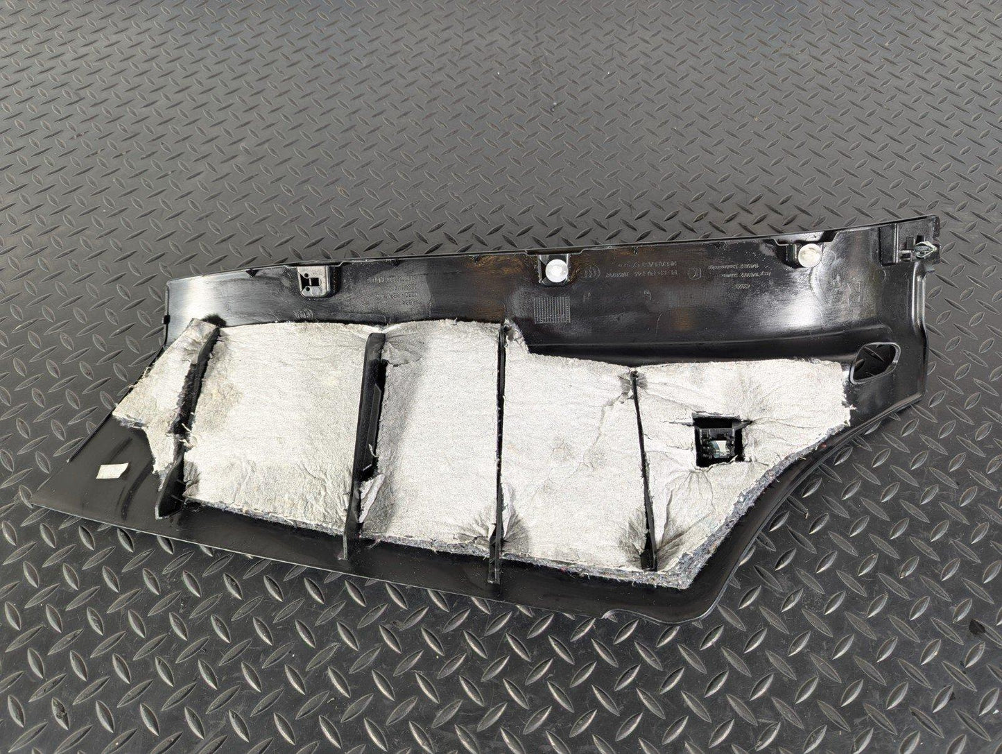 14-21 BMW 2 SERIES 218d GRAN TOURER F46 REAR RIGHT C-PILLAR TRIM COVER 7323666