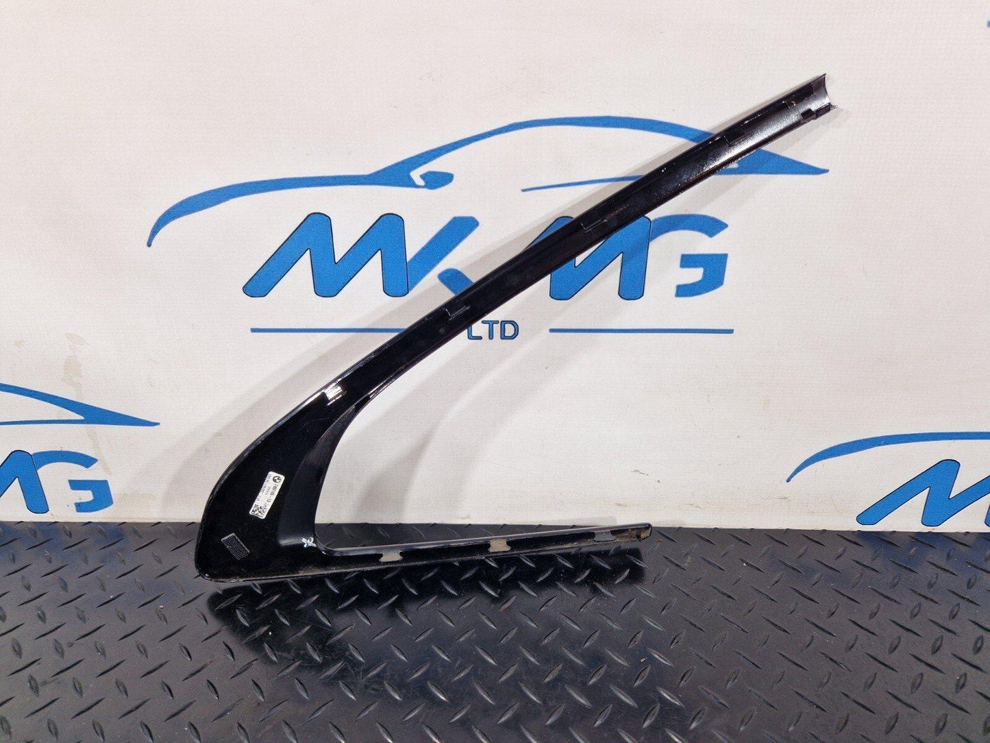 20-ON BMW 2 SERIES GRAN COUPE M-SPORT F44 TRIM STRIP SIDE FRAME PASSENGER SIDE