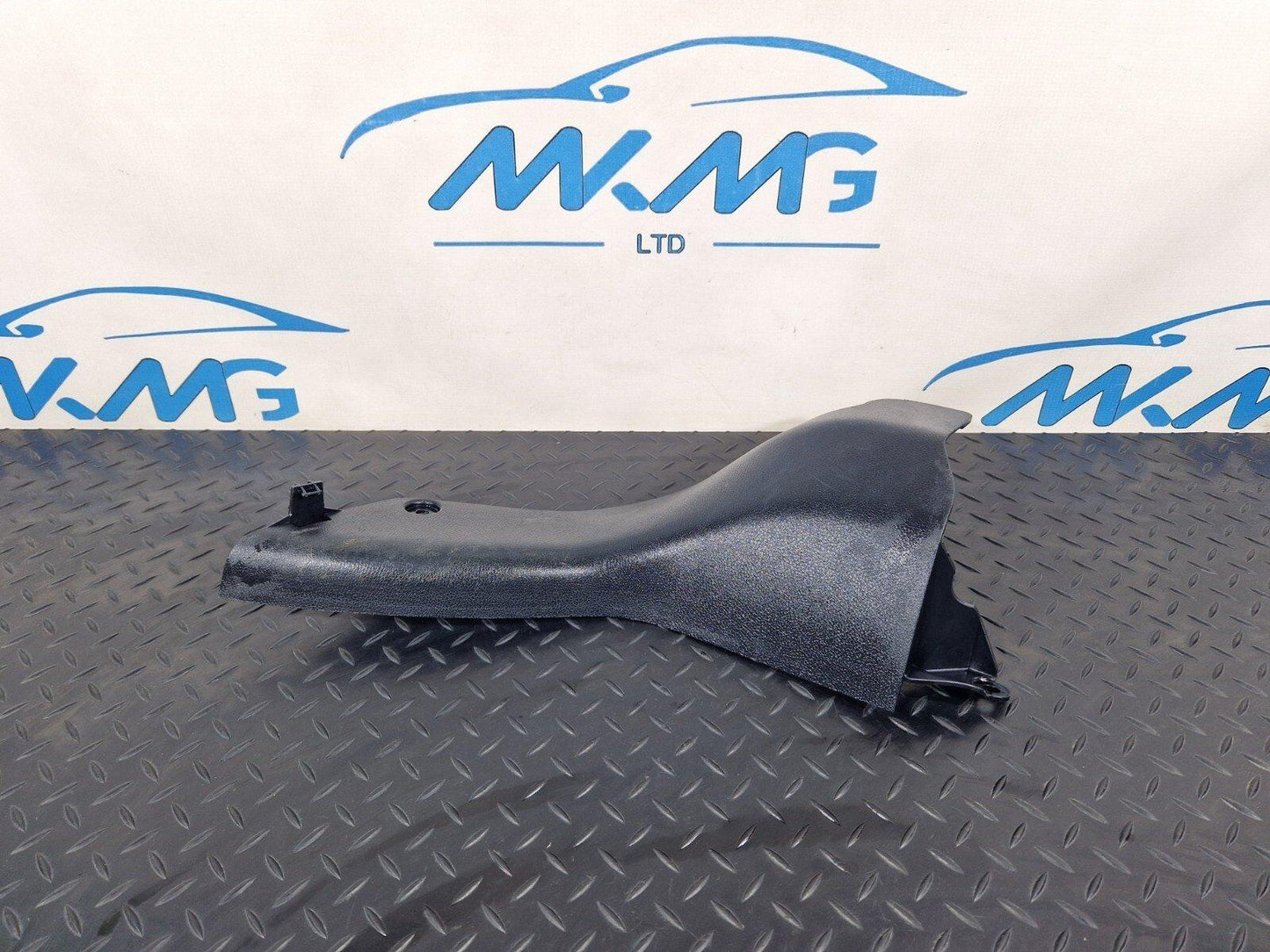 18ON MERCEDES BENZ SPRINTER W907 W910 RIGHT SIDE DOOR SILL TRIM A9106880100