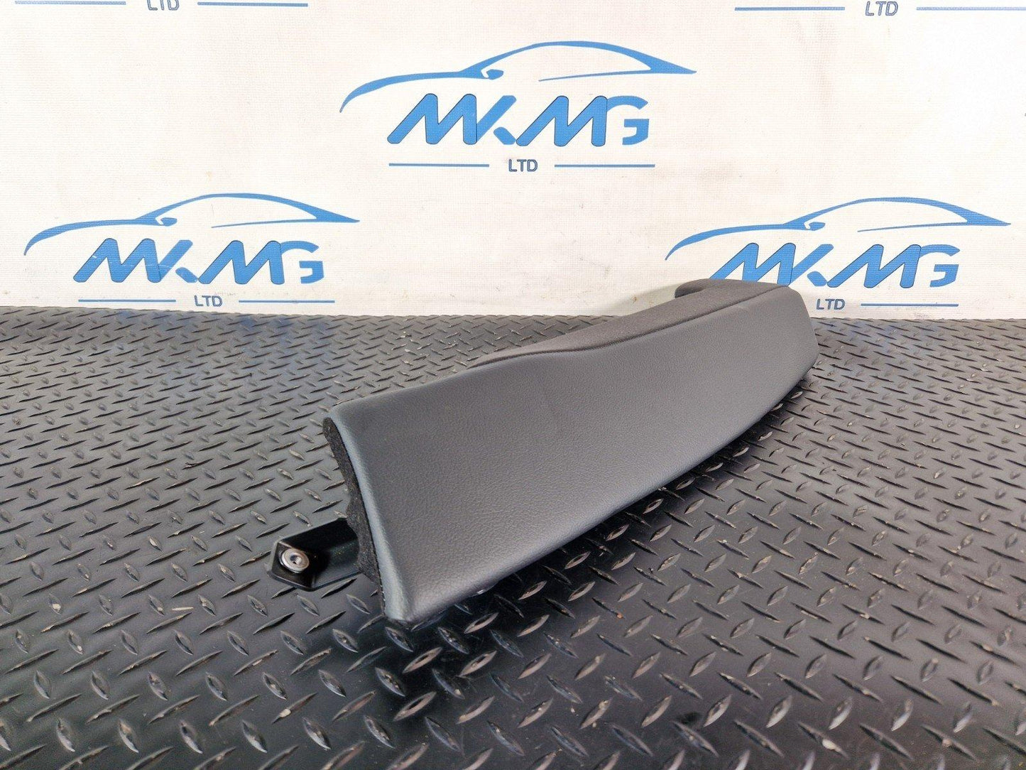 16-19 AUDI A4 B9 GENUINE OEM REAR LEFT SEAT COVER 8W0885703A