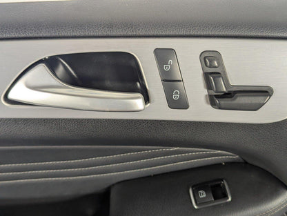 11-19 MERCEDES BENZ ML W166 GENUINE FRONT LEFT  DOOR CARD