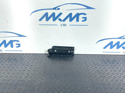 16-19 AUDI A4 B9 GENUINE GENUINE MOUNTING FOR TIE-DOWN EYE 8W9813981