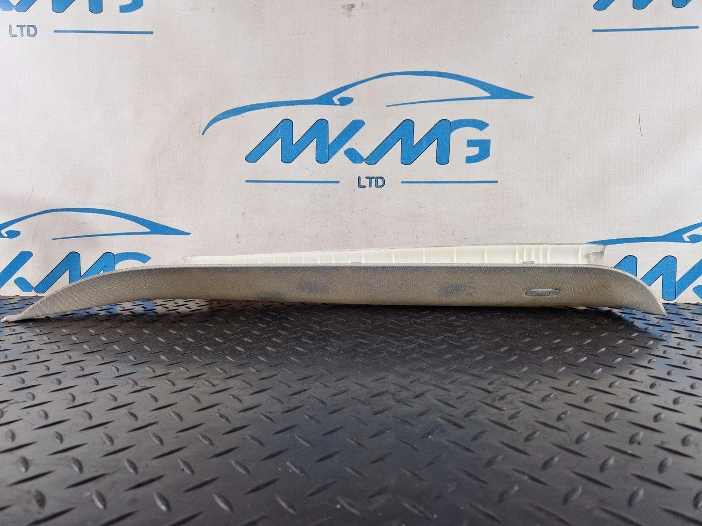 19-ON RANGE ROVER EVOQUE L551 A PILLAR COVER TRIM RIGHT DRIVER SIDE K8D203510