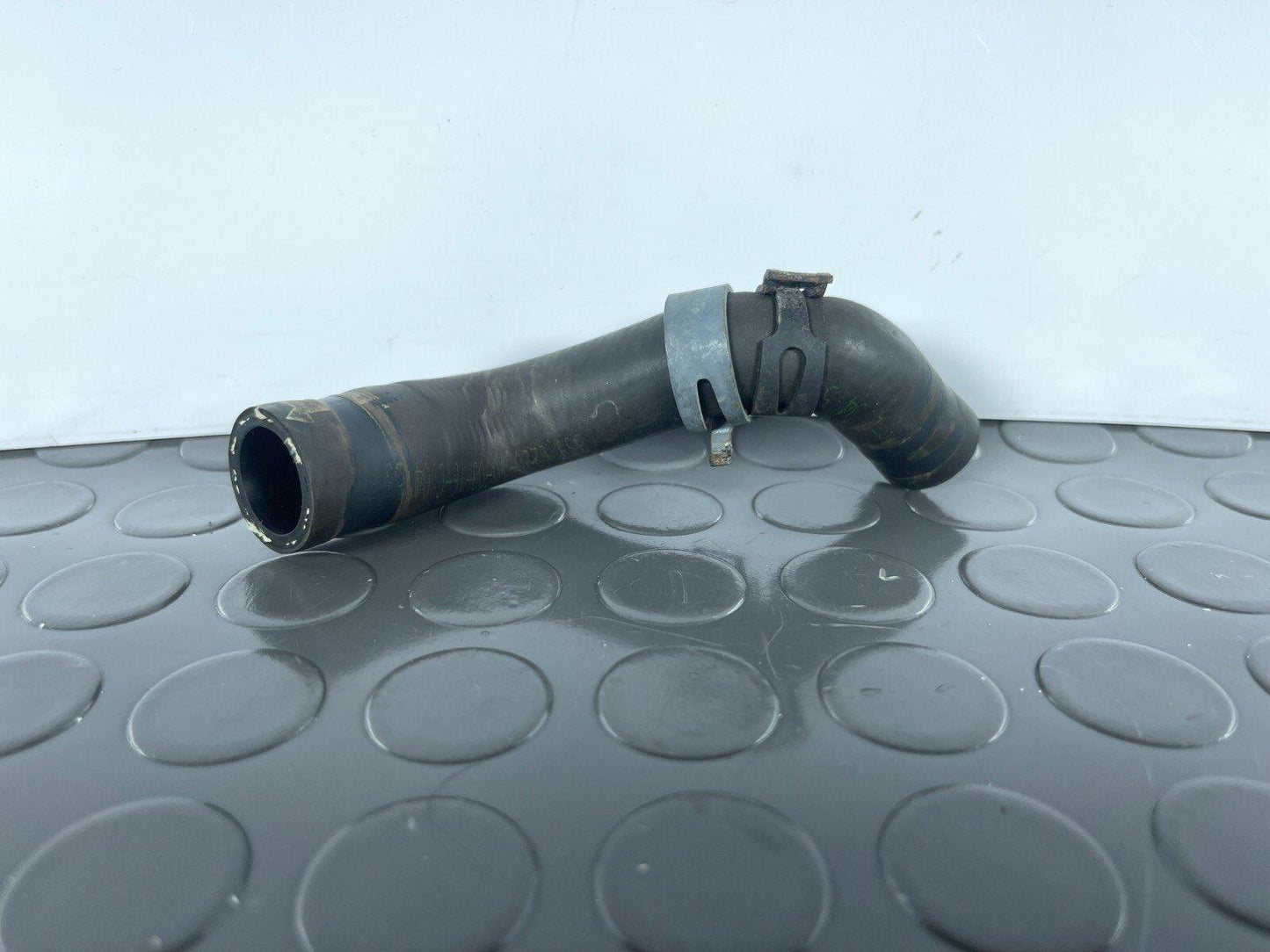 16-19 AUDI A4 B9 SALOON GENUINE 1.4 TFSI WATER COOLANT PIPE 8W0819376E