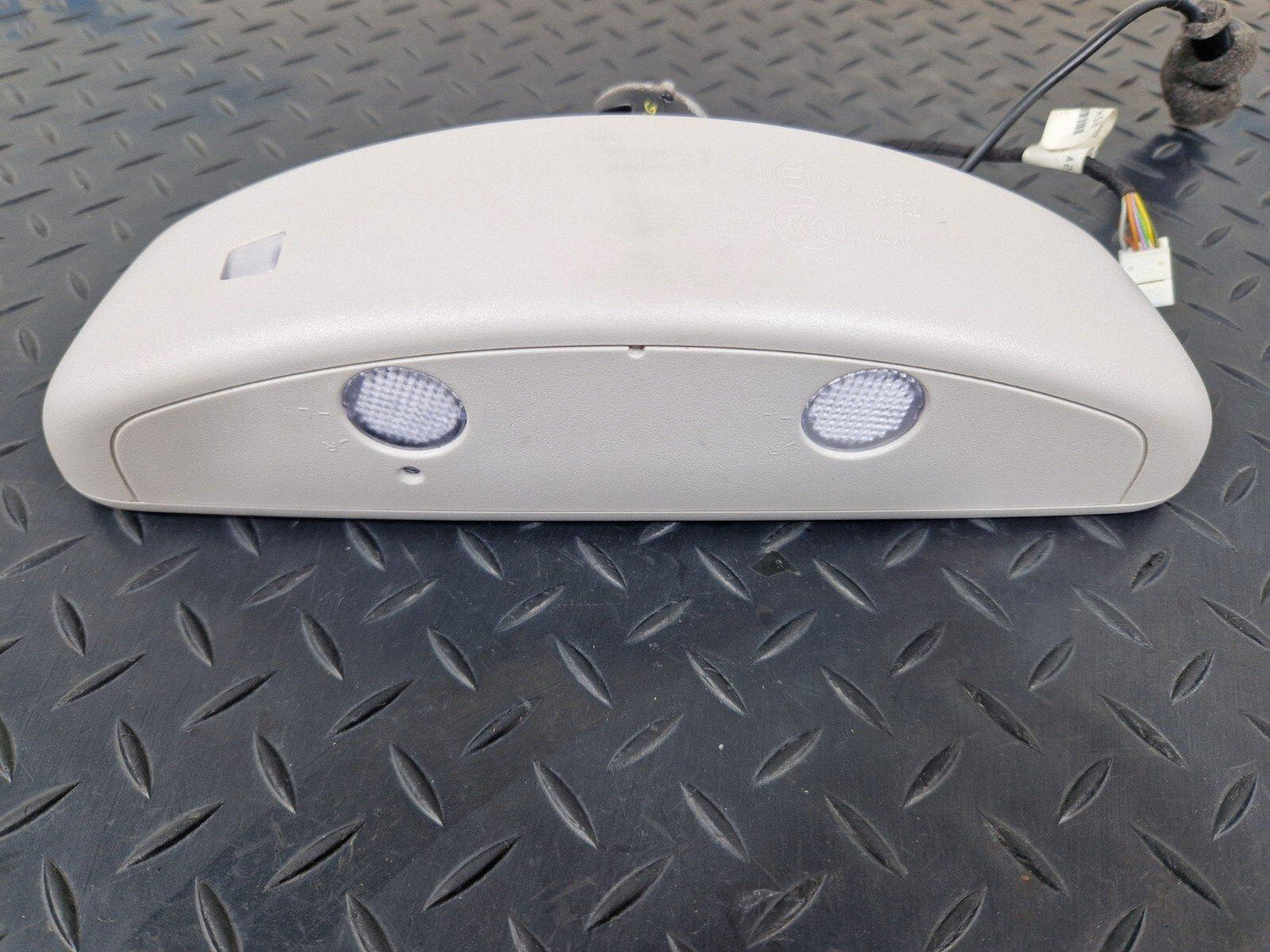 14-21 MERCEDES BENZ C200d W205 GENUINE OEM INTERIOR REAR VIEW MIRROR A2228100217