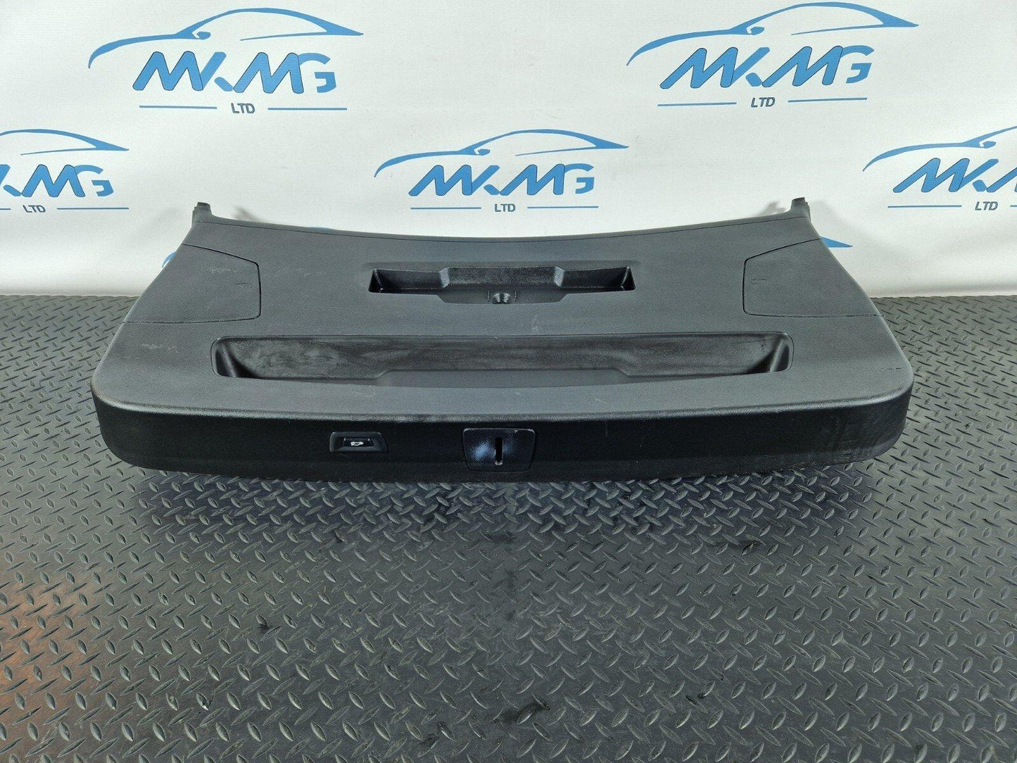 16-22 BMW X1 F48 GENUINE TAILGATE INNER TRIM COVER 7350844 7350851