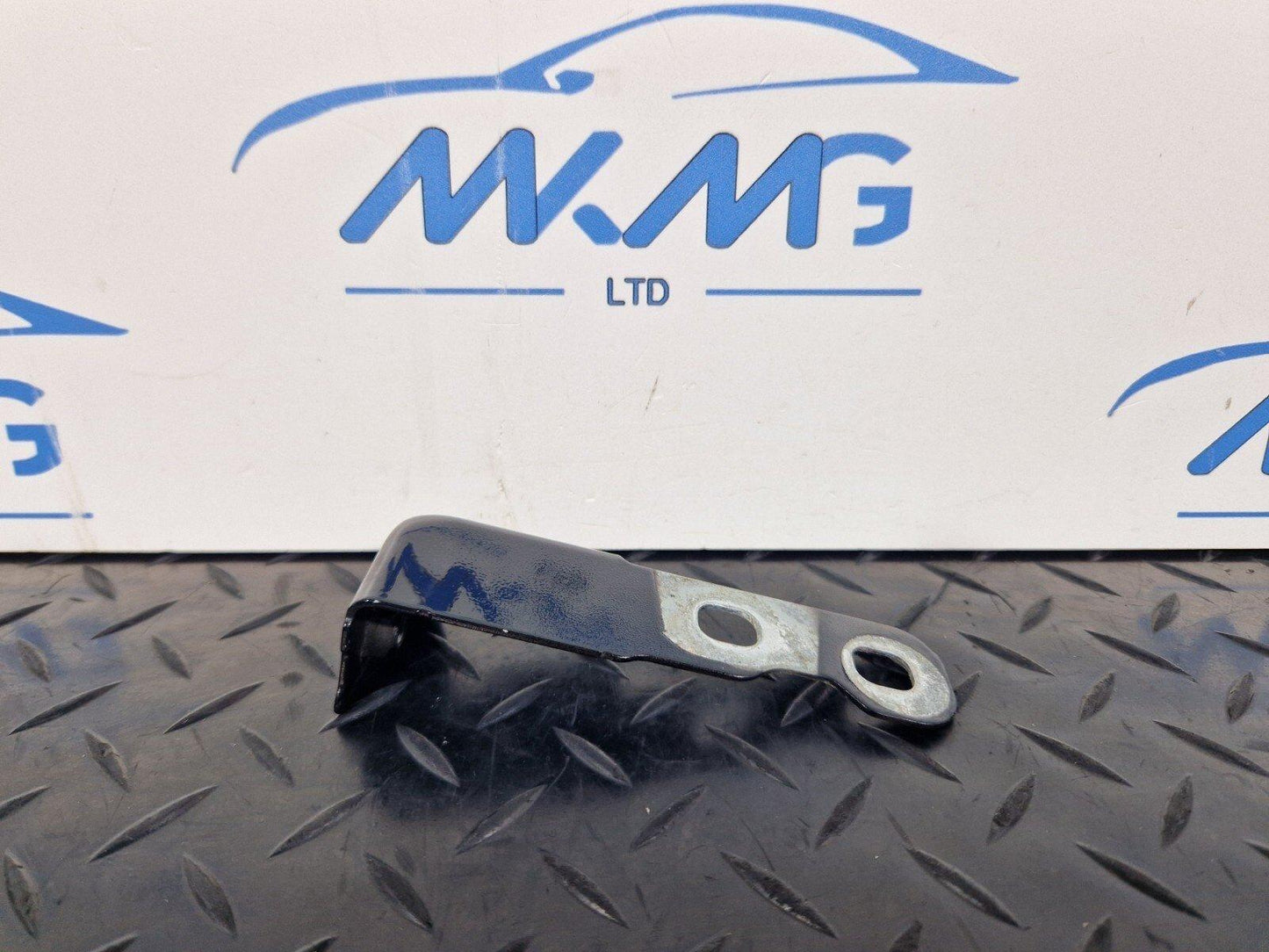 16-23 AUDI S5 COUPE GENUINE WING FENDER BRACKET FRONT LEFT 8W6821433