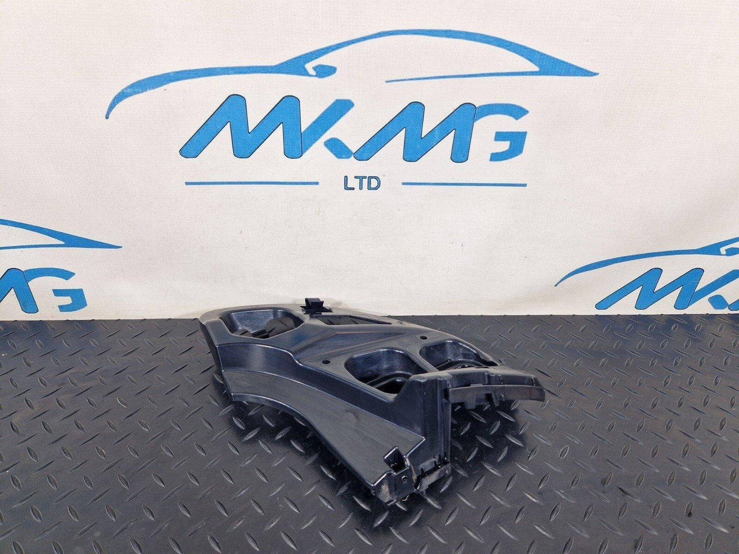 20-24 BMW 1 SERIES F40 BUMPER MOUNT BRACKET REAR LEFT PASSENGER SIDE 7461397
