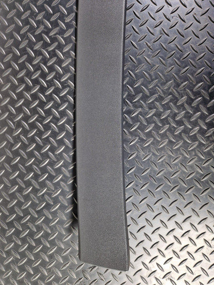 10-18 AUDI A7 4G S-LINE GENUINE CENTRE UPPER TAILGATE TRIM 4G8867606