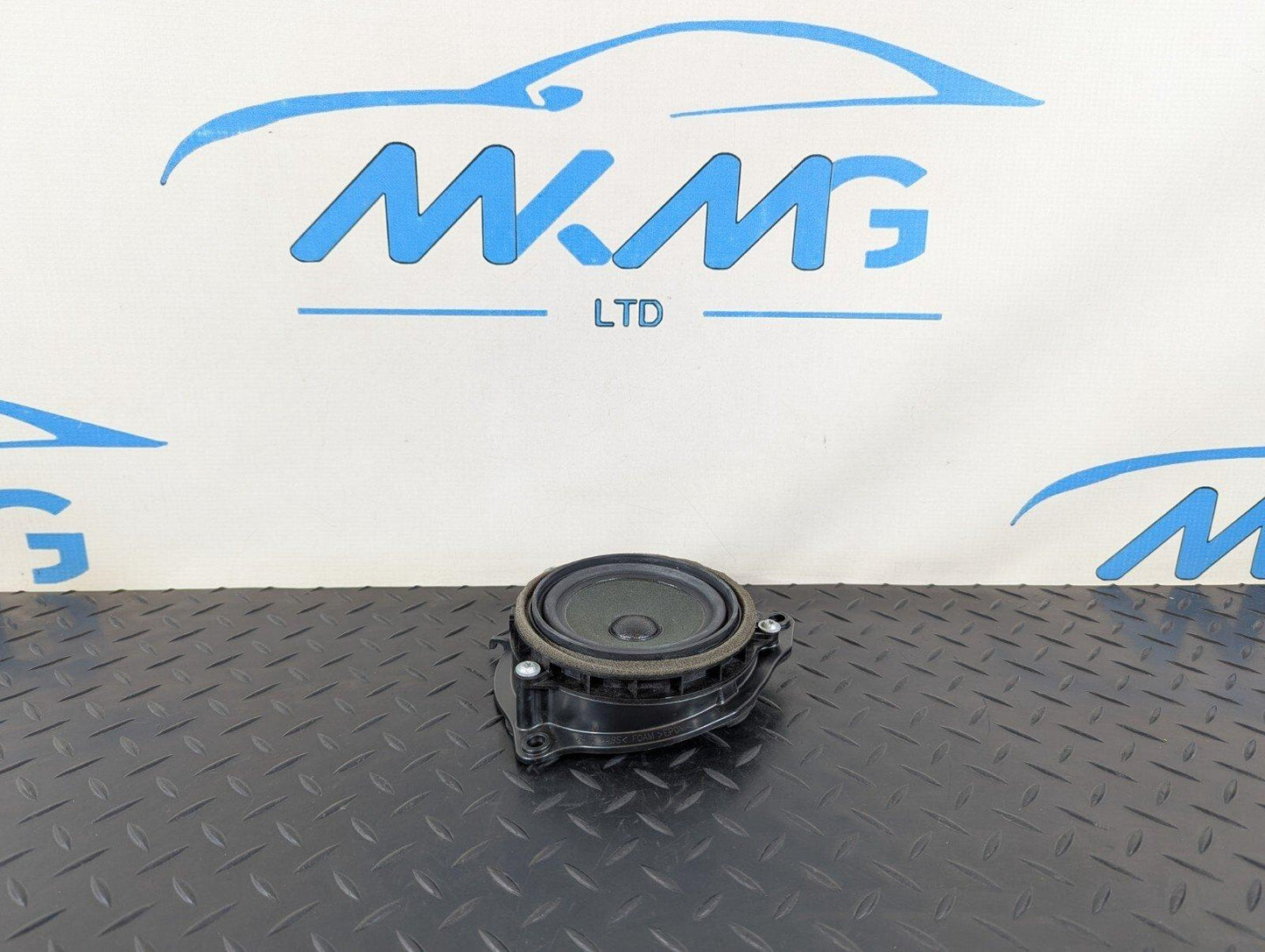 16-22 BMW X1 F48 GENUINE OEM REAR RIGHT DOOR SOUND SPEAKER WITH BRACKET 7350554