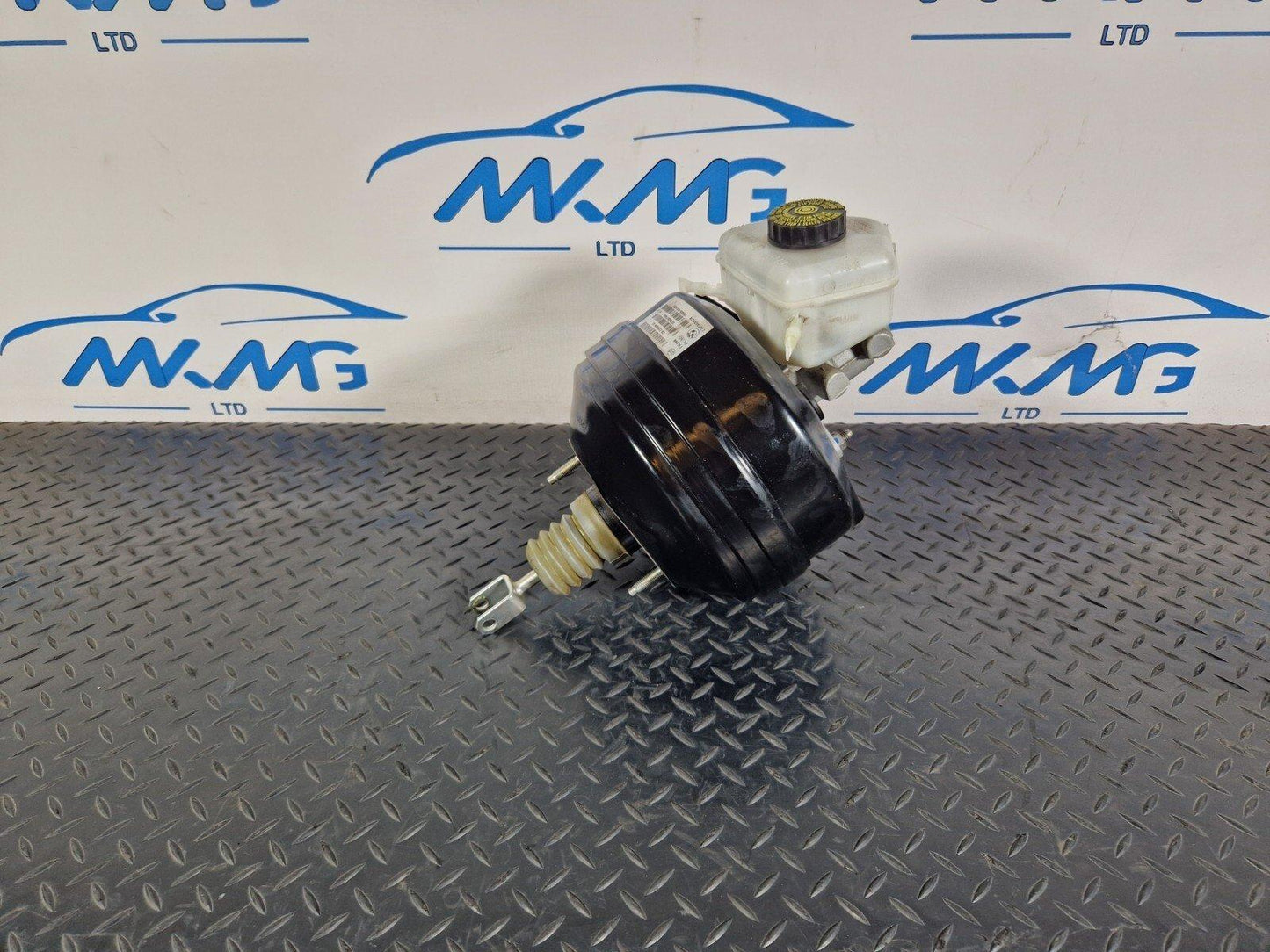 12-18 BMW 3 &4 SERIES F30 F31 F32 F33 BRAKE SERVO & MASTER CYLINDER 0204807869