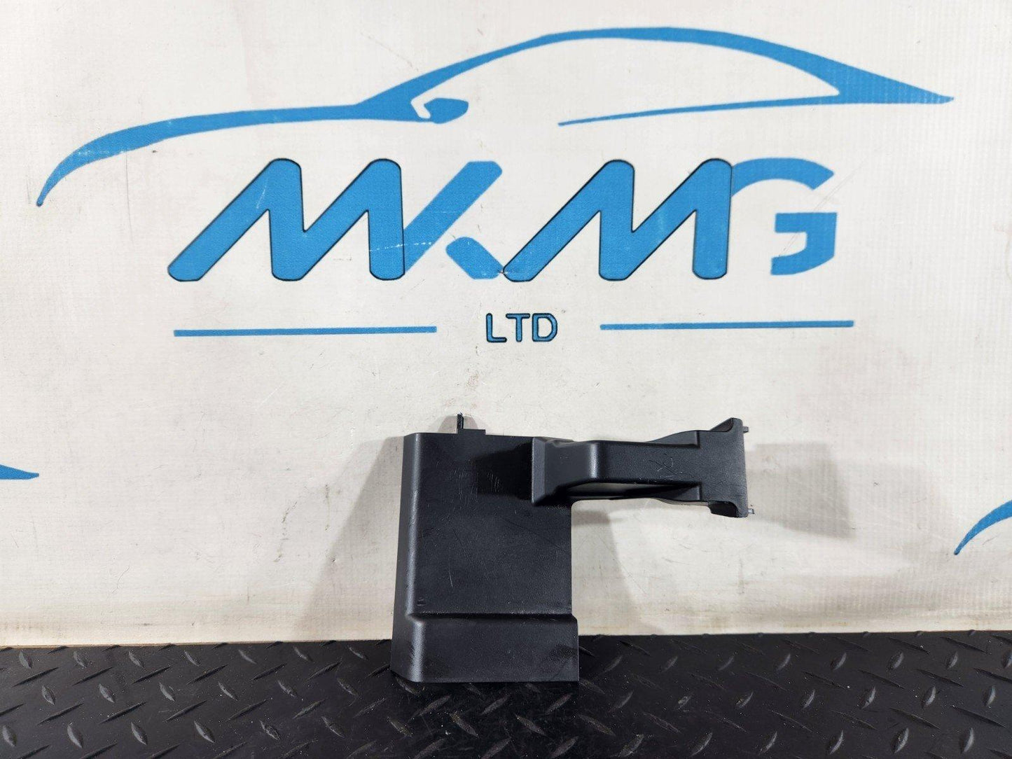 16-20 AUDI Q7 4M GENUINE REAR SEAT FRONT INNER TRIM PANEL 4M0883690C