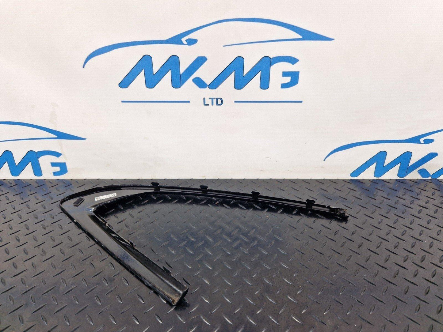 20-ON BMW 2 SERIES GRAN COUPE M-SPORT F44 TRIM STRIP SIDE FRAME PASSENGER SIDE