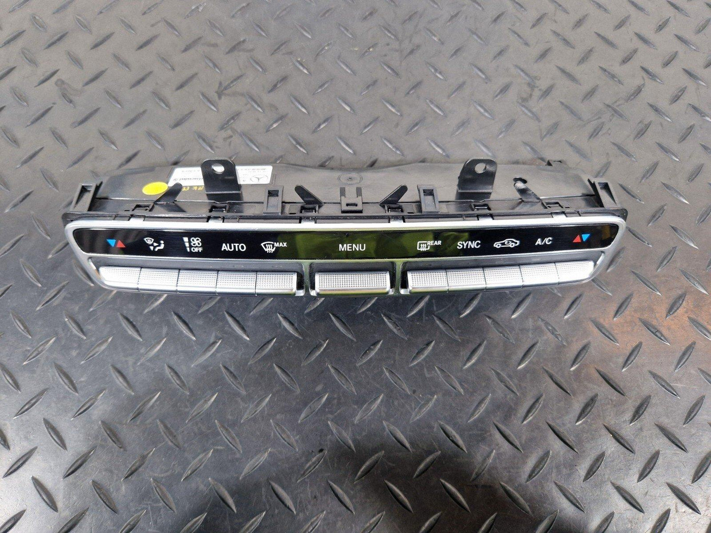 14-21 MERCEDES-BENZ C-CLASS C250D W205 CLIMATE HEATER CONTROL PANEL A2059058105