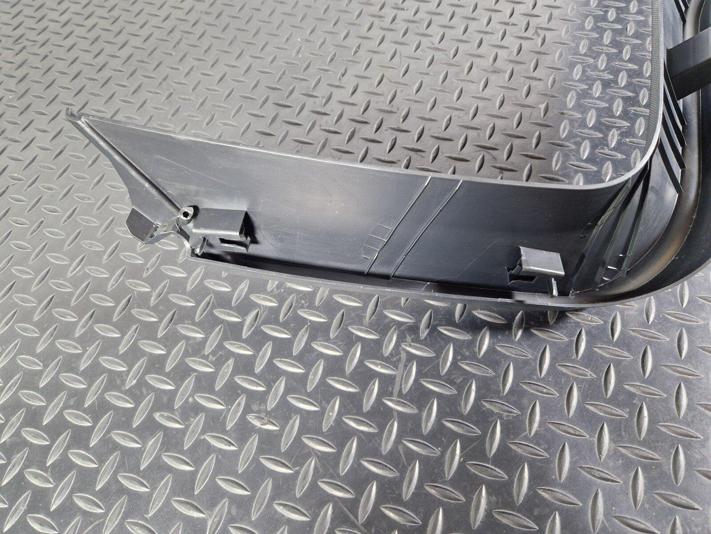 14-21 MERCEDES BENZ C300h W205 TAILGATE PANEL TRIM COVER A2057401500