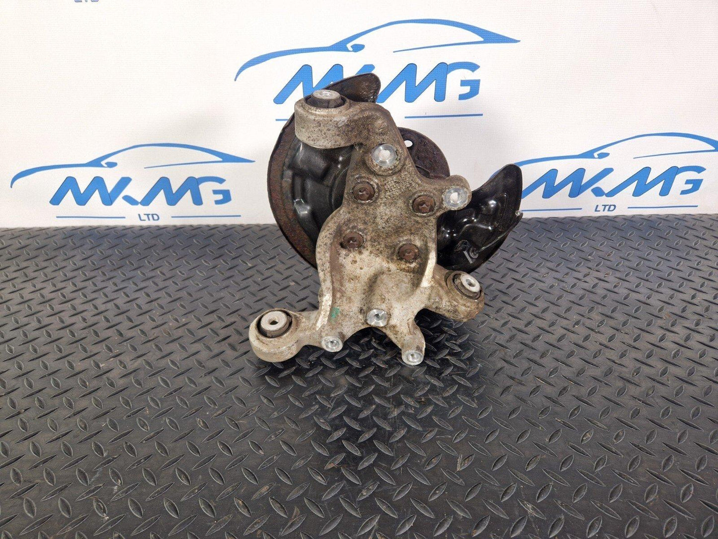 14-20 MERCEDES BENZ GLA X156 GENUINE OEM REAR LEFT N/S WHEEL HUB A2460306