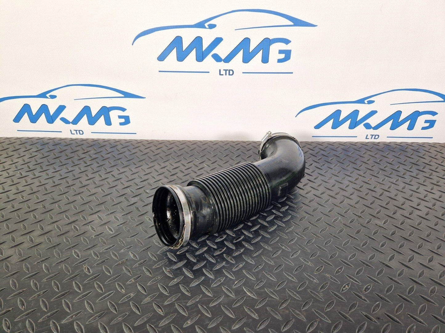 18-ON MERCEDES BENZ SPRINTER W907 W910 OEM AIR INTAKE PIPE A9105281700