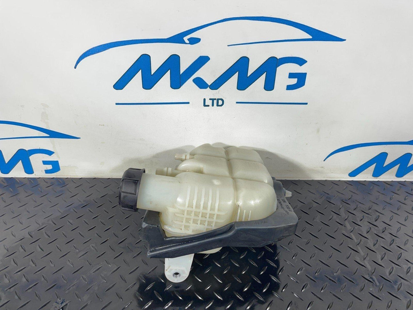14-21 BMW 2 SERIES ACTIVE TOURER F45 216D WATER COOLANT EXPANSION TANK 7352183